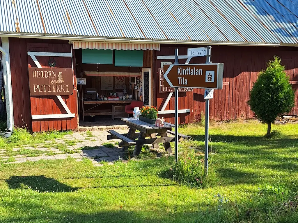Kausituotteita putiikin tiskillä